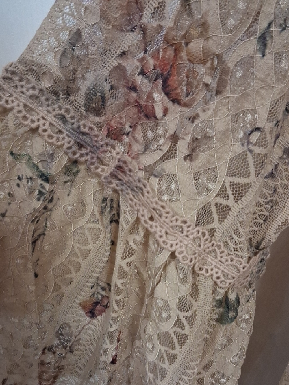Origami Lace Floral Duster - Picture 5 of 13